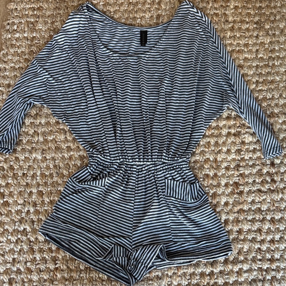 Full Tilt Black and Gray Striped Fabric